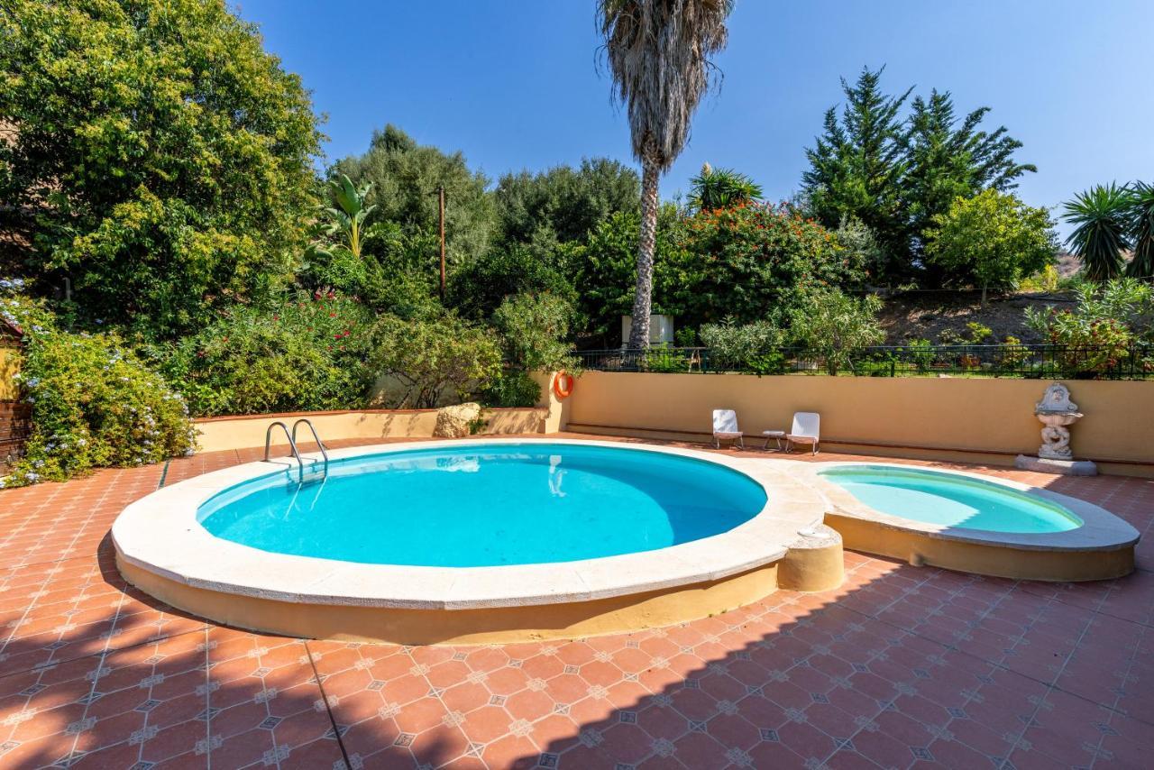 New House In Malaga Nature Екстериор снимка